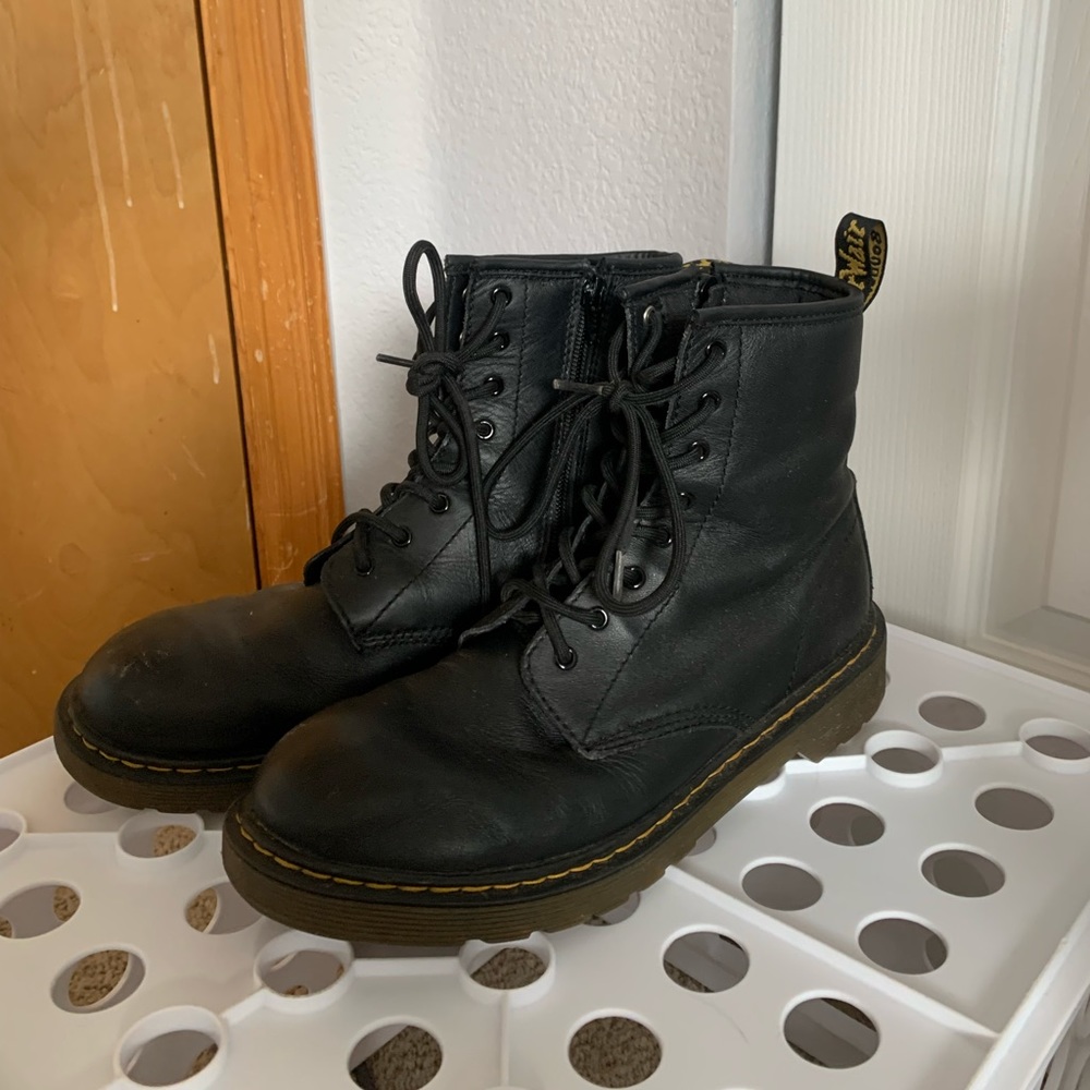 DR. MARTENS